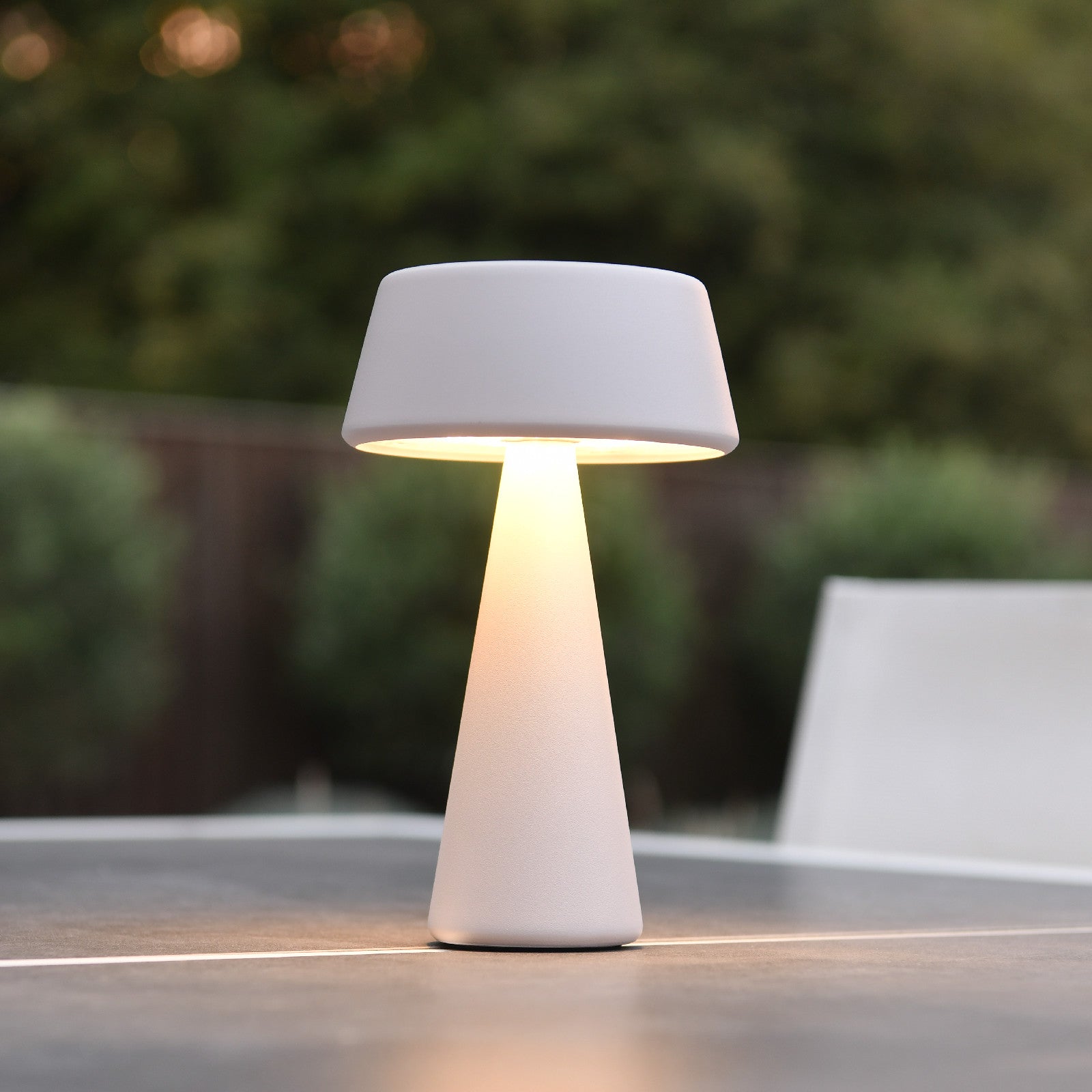 Extreme Lounging b-lamp - silver white